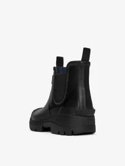 ARKET und Barbour Stiefel