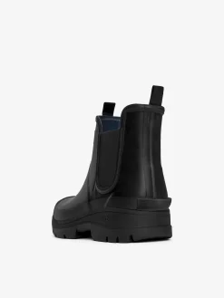 ARKET und Barbour Stiefel