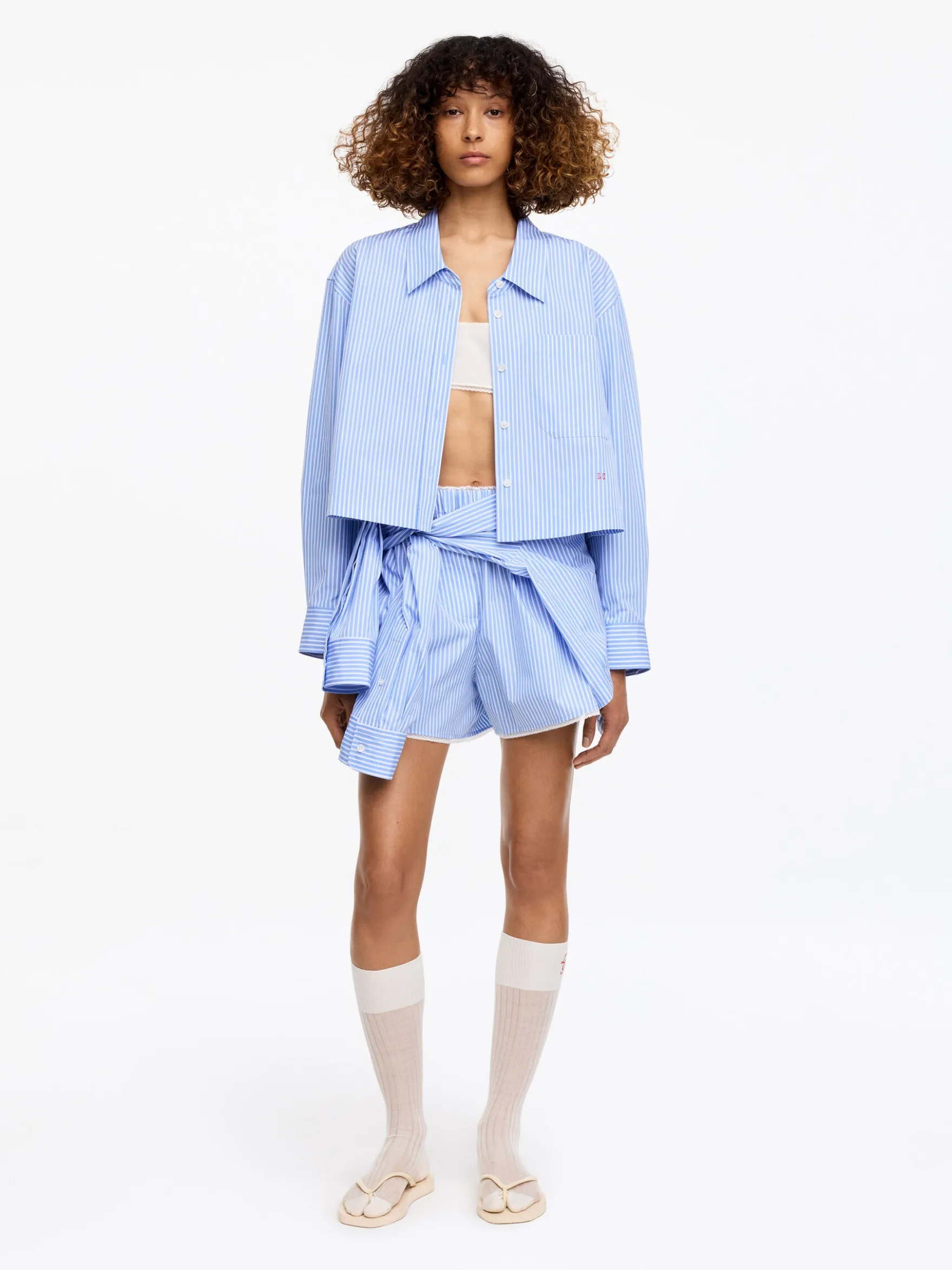 ARKET und Laila Gohar Cropped-Hemd