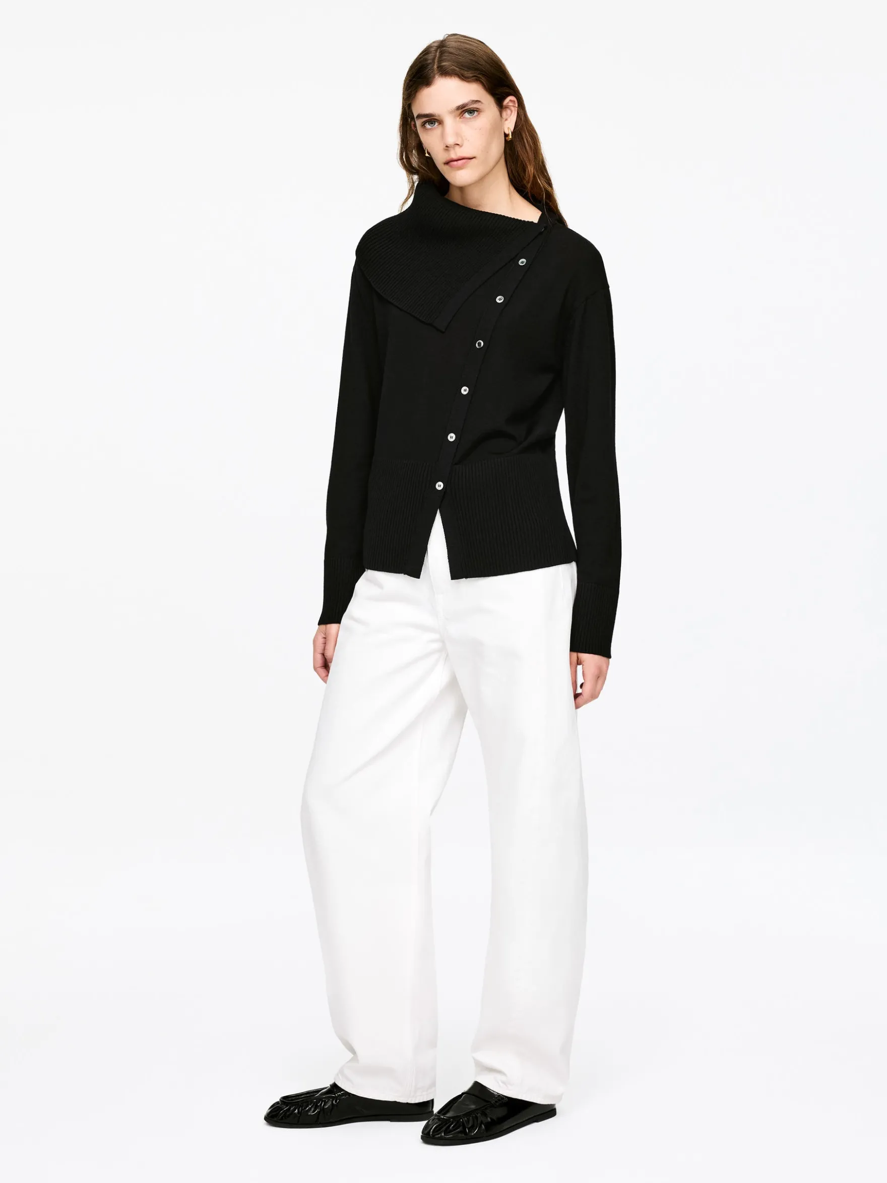 Asymmetrische Strickjacke aus Wolle