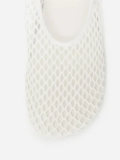 Ballerina aus Mesh