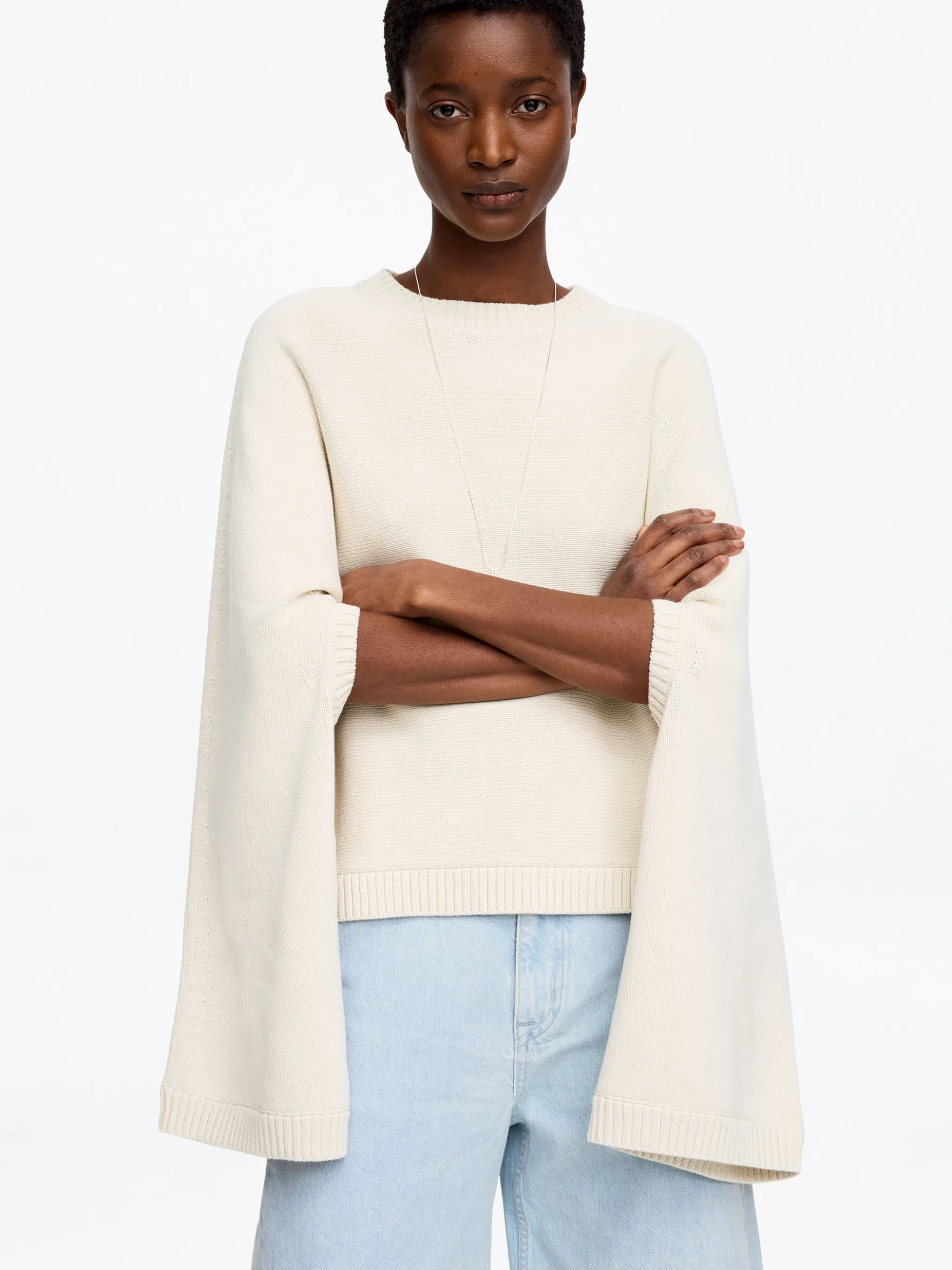 Baumwollpullover mit Cut-out