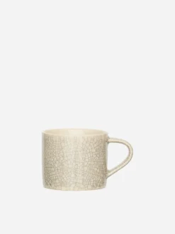 Becher aus Steingut