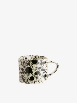 Becher aus Steingut