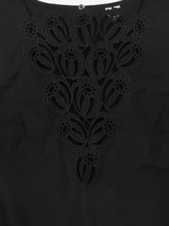 Besticktes Kleid