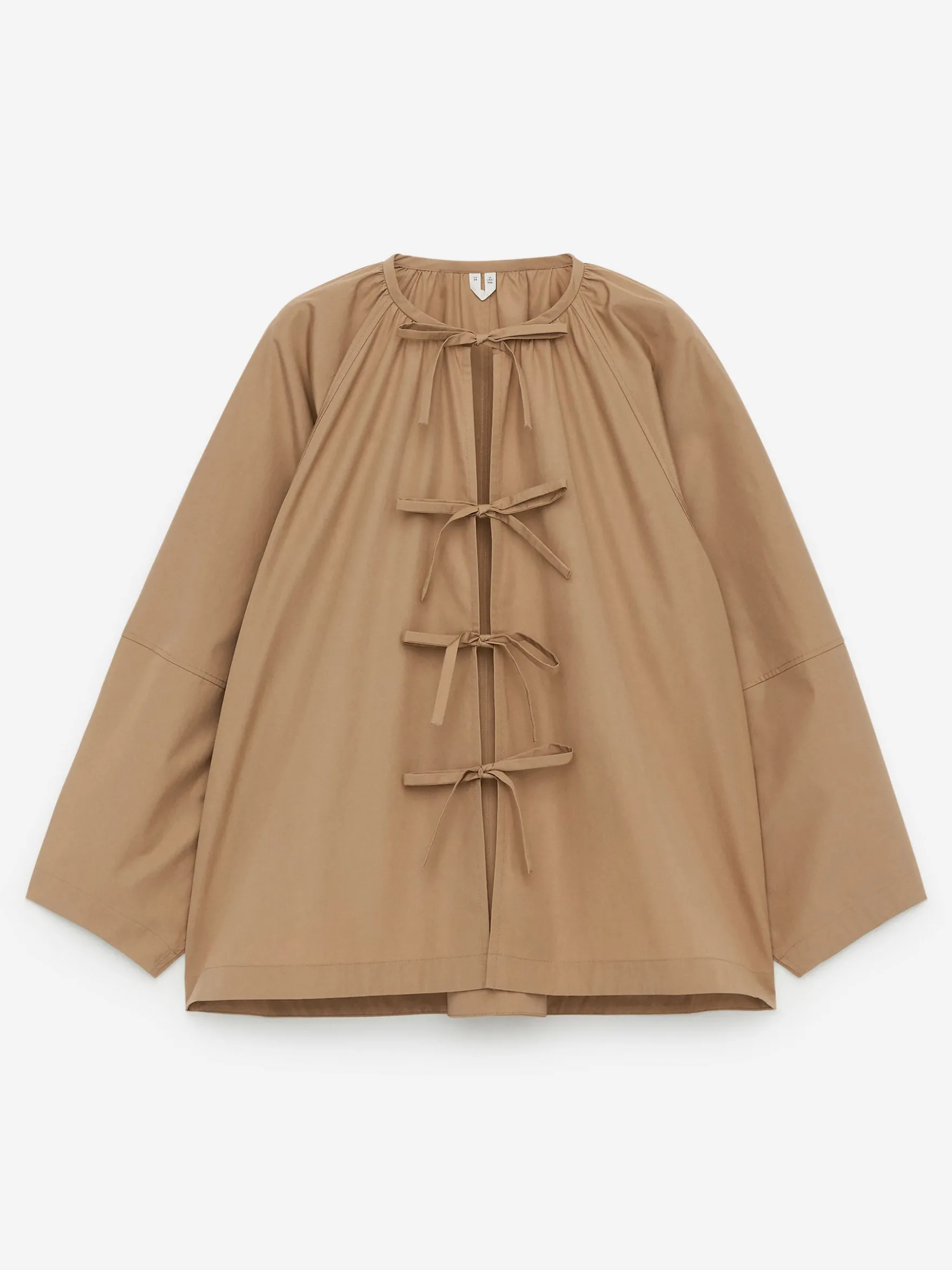 Bluse mit Bindedetails