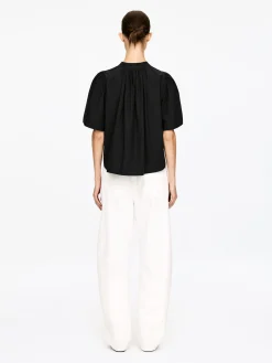 Bluse mit Falten