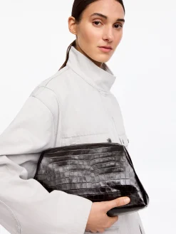 Clutch mit Krokodilprägung