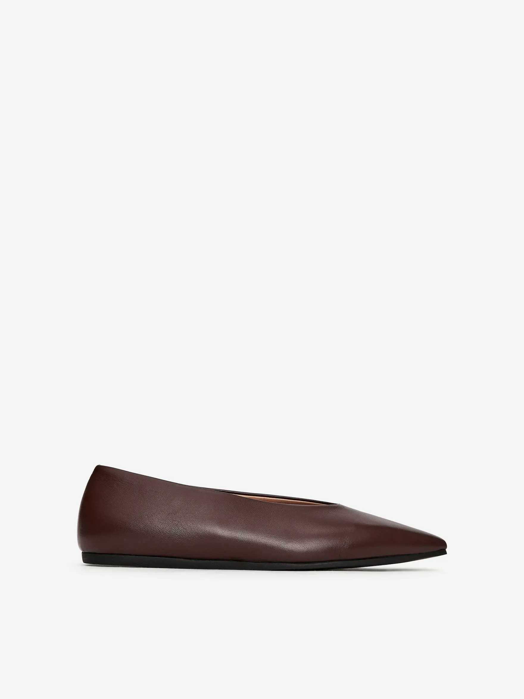 Flacher Lederschuh