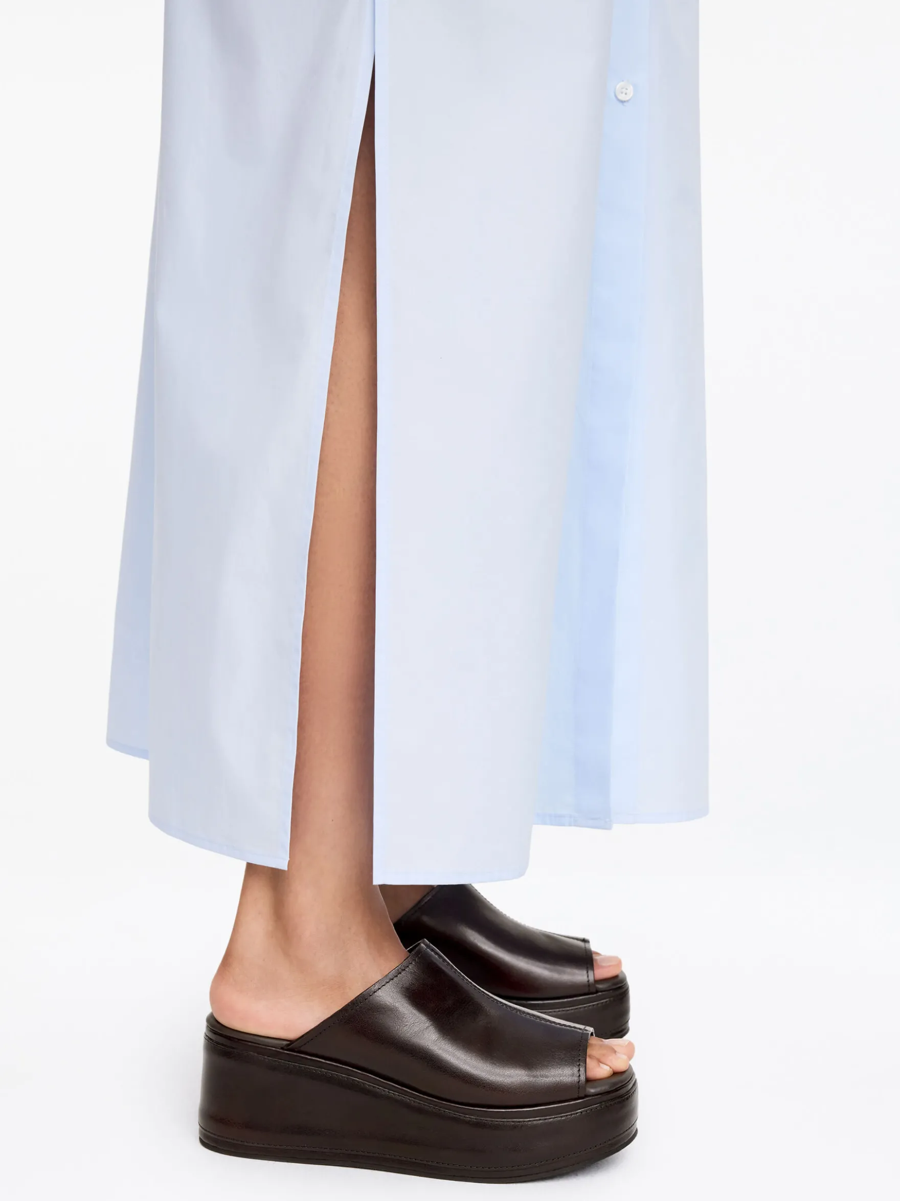 Flatform-Sandale aus Leder