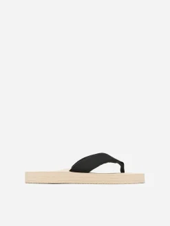 Flip-Flop mit breitem Riemen von Sleepers