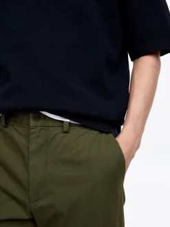 Gerade geschnittene Chino aus Baumwolle