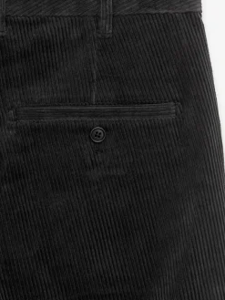 Gerade geschnittene Chinohose aus Cord