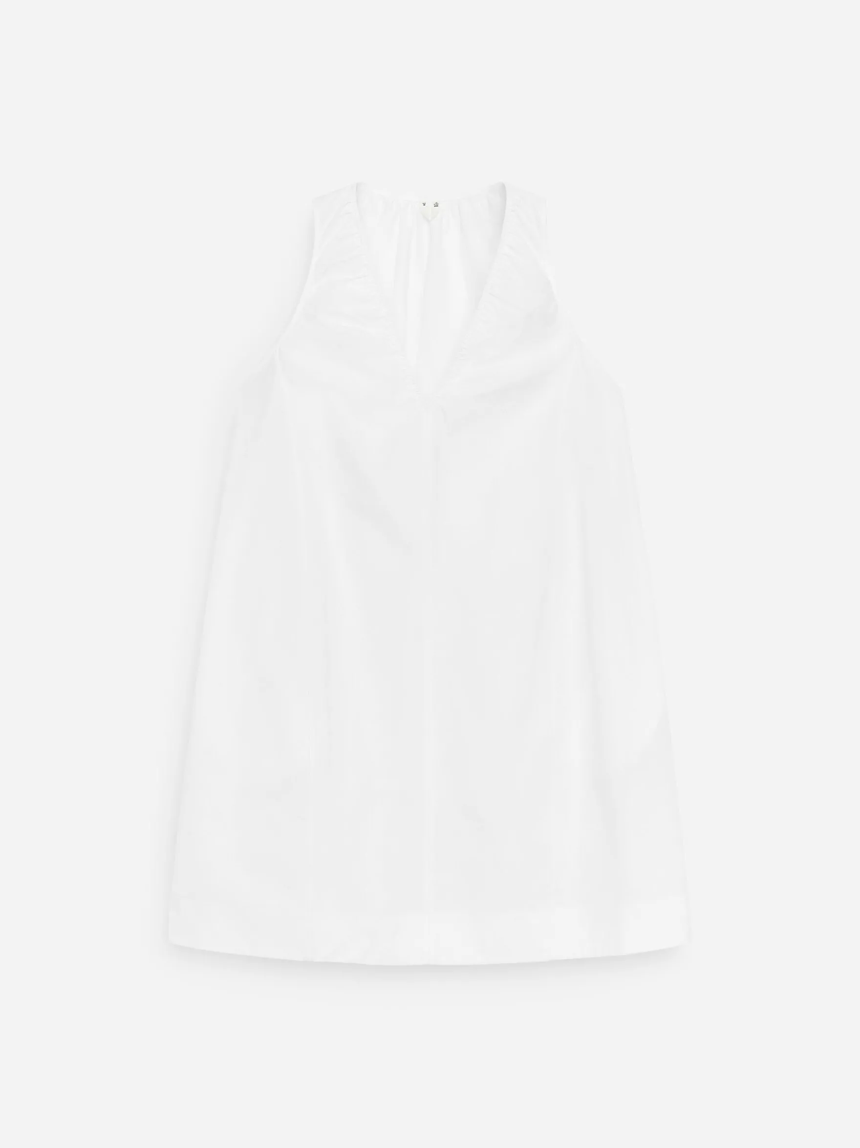 Gerafftes Kleid mit V-Ausschnitt
