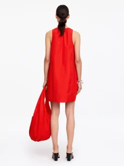 Gerafftes Kleid mit V-Ausschnitt