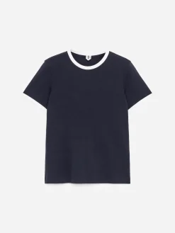 Geripptes T-Shirt