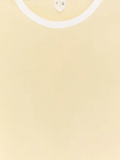 Geripptes T-Shirt