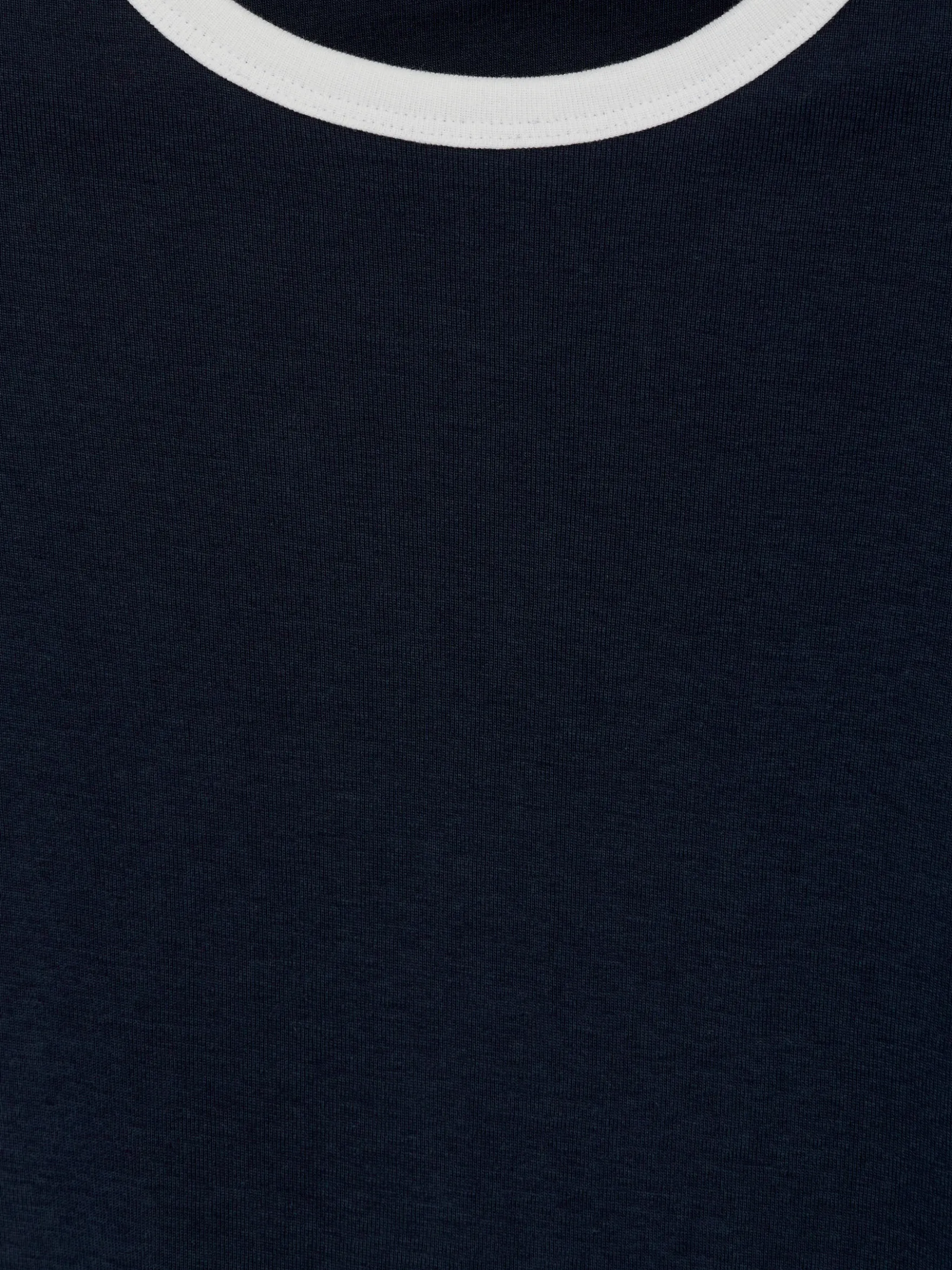 Geripptes T-Shirt