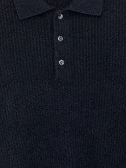 Gestrickter Polopullover