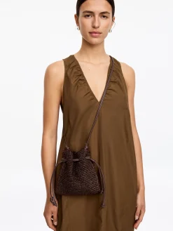 Gewebte Pouch aus Stroh