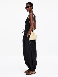 Gewebte Pouch aus Stroh