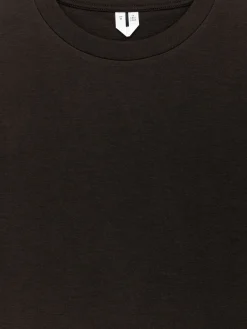 Interlock-T-Shirt mit normaler Passform