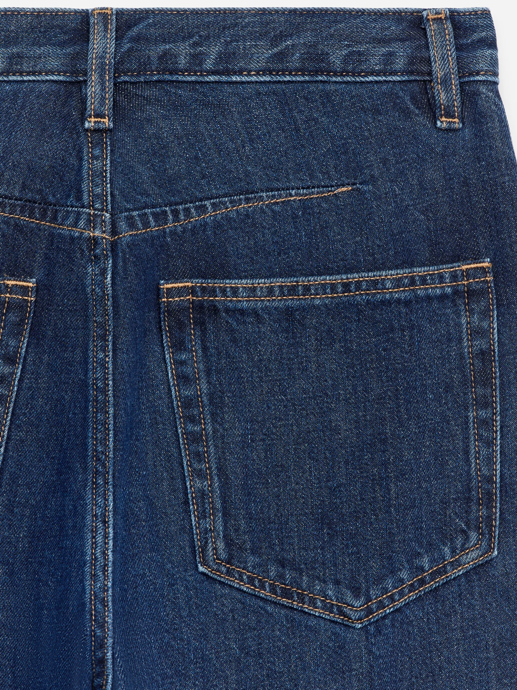 Jeans mit abgerundetem Bein