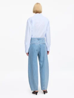 Jeans mit Barrel Legs