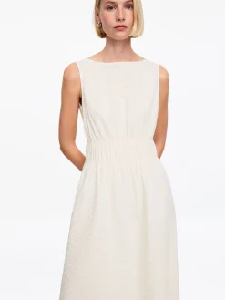 Kleid aus Seersucker
