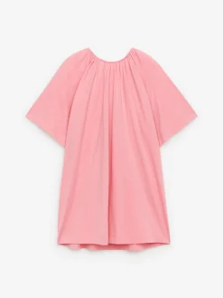 Kleid mit Rückenausschnitt