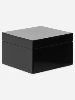 Lackierte Box: 17 x 17 cm