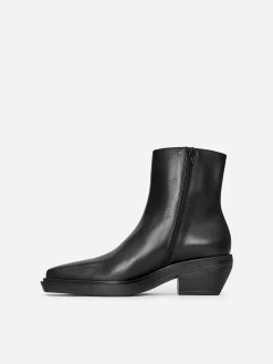 Lederstiefel