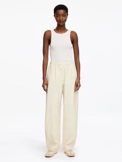 Lockere Hose