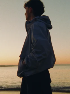 Lockerer Windbreaker