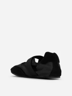 Mary Jane aus Spaltvelours und Nylon