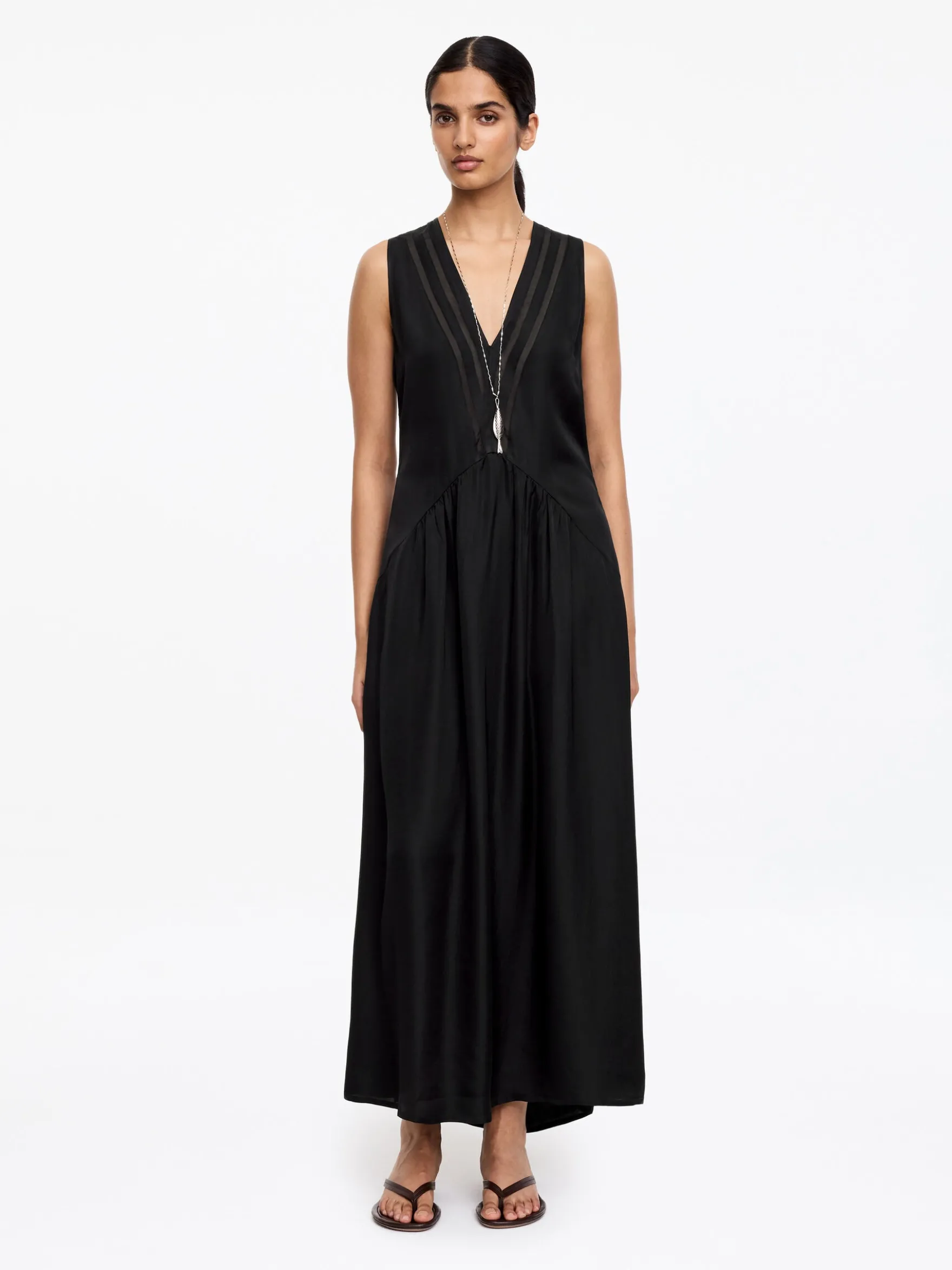 Maxikleid mit Organzadetail