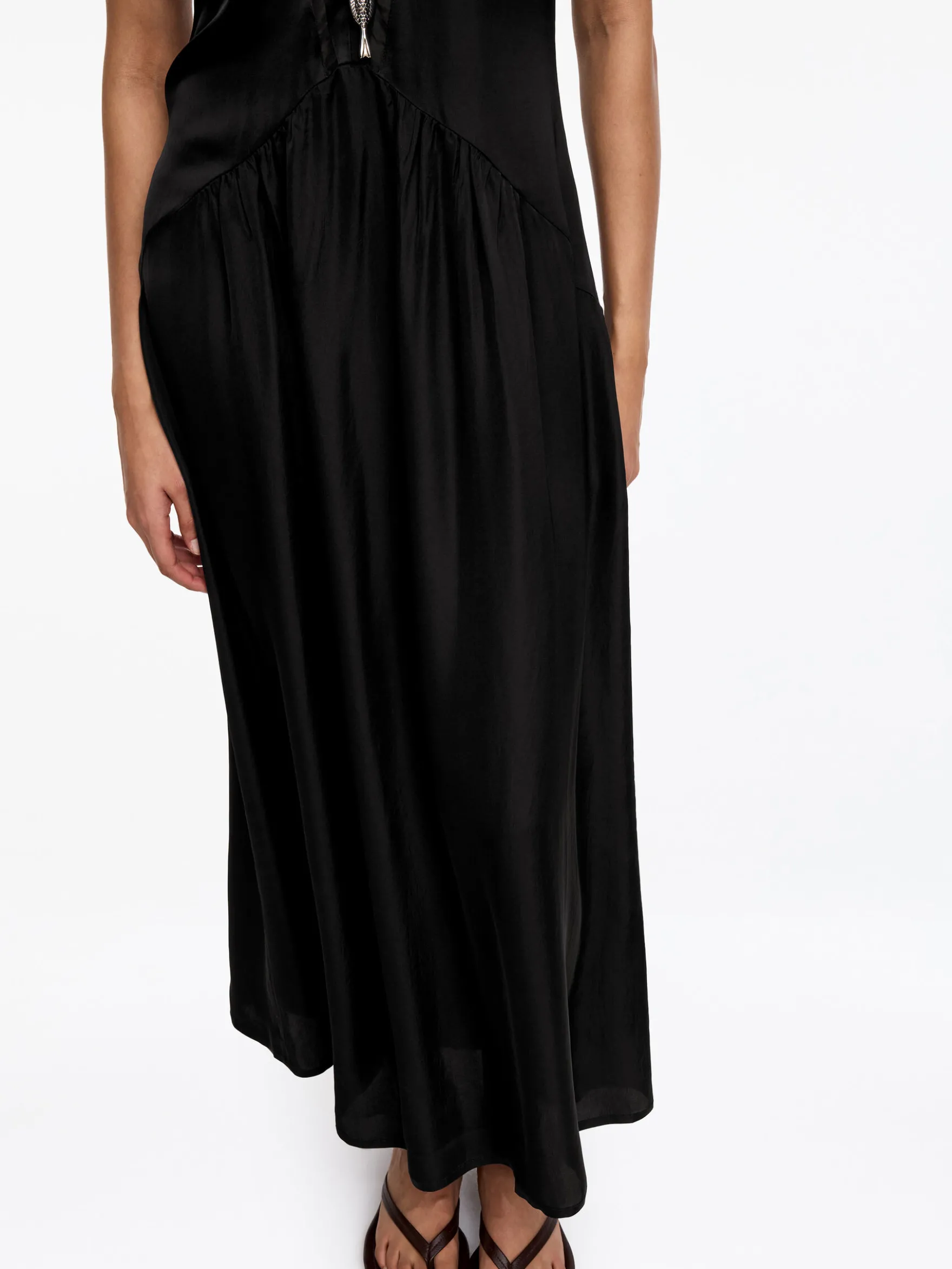 Maxikleid mit Organzadetail