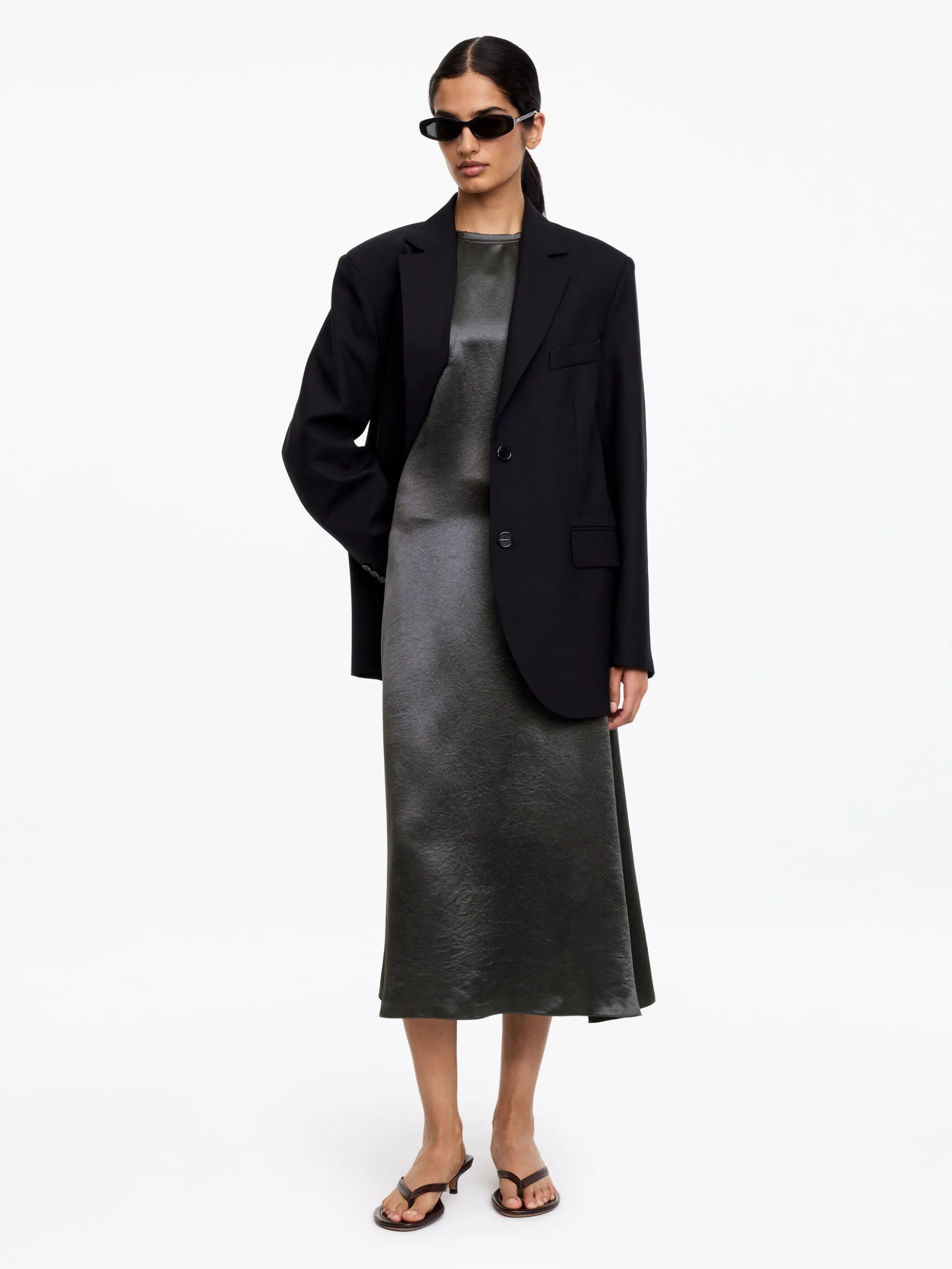 Midikleid aus Satin mit Crinkle-Effekt