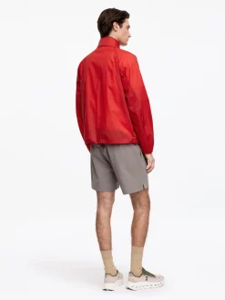 Minimalistischer Windbreaker