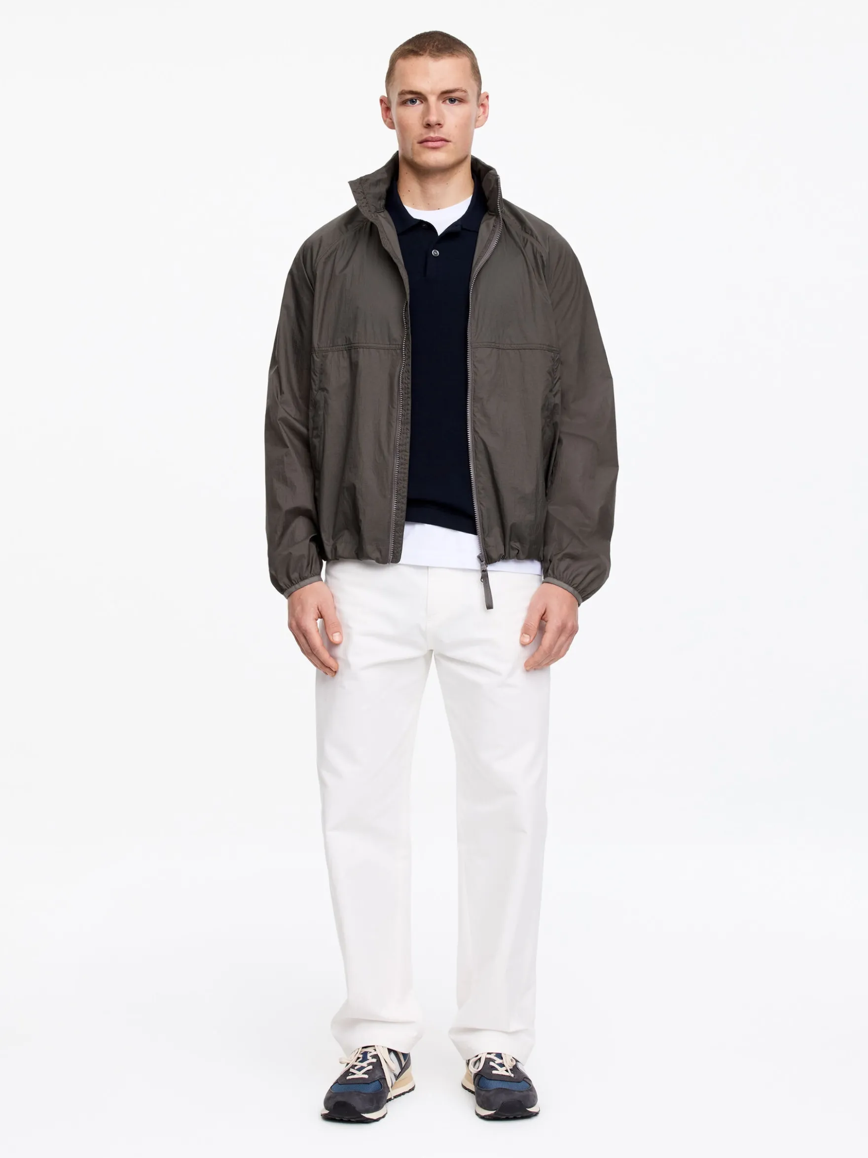 Minimalistischer Windbreaker