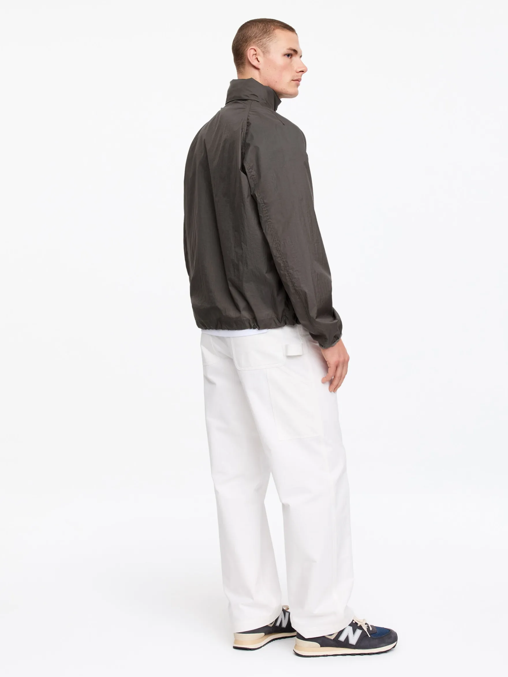 Minimalistischer Windbreaker
