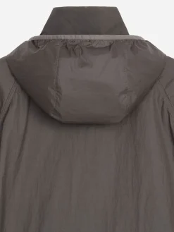 Minimalistischer Windbreaker
