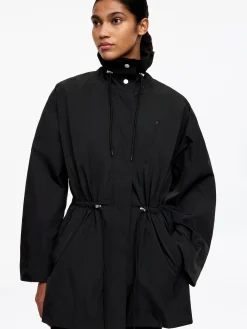Nylonjacke mit hohem Kragen