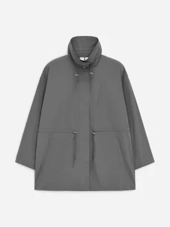 Nylonjacke mit hohem Kragen