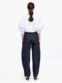 PINE Relaxed Barrel Jeans