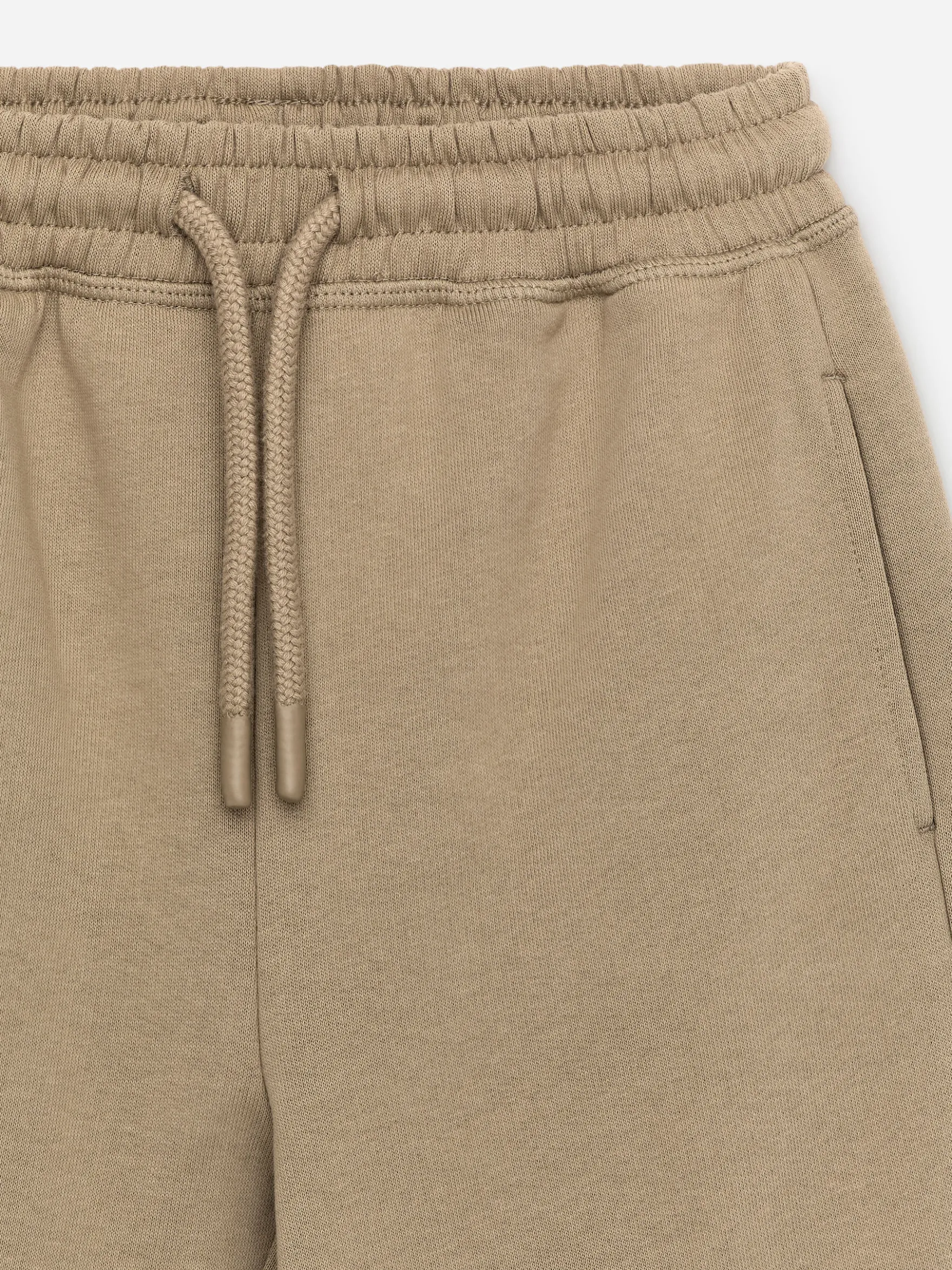 Schmal zulaufende Jogginghose