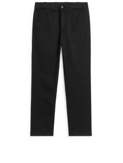 Schmale Stretch-Chinohose