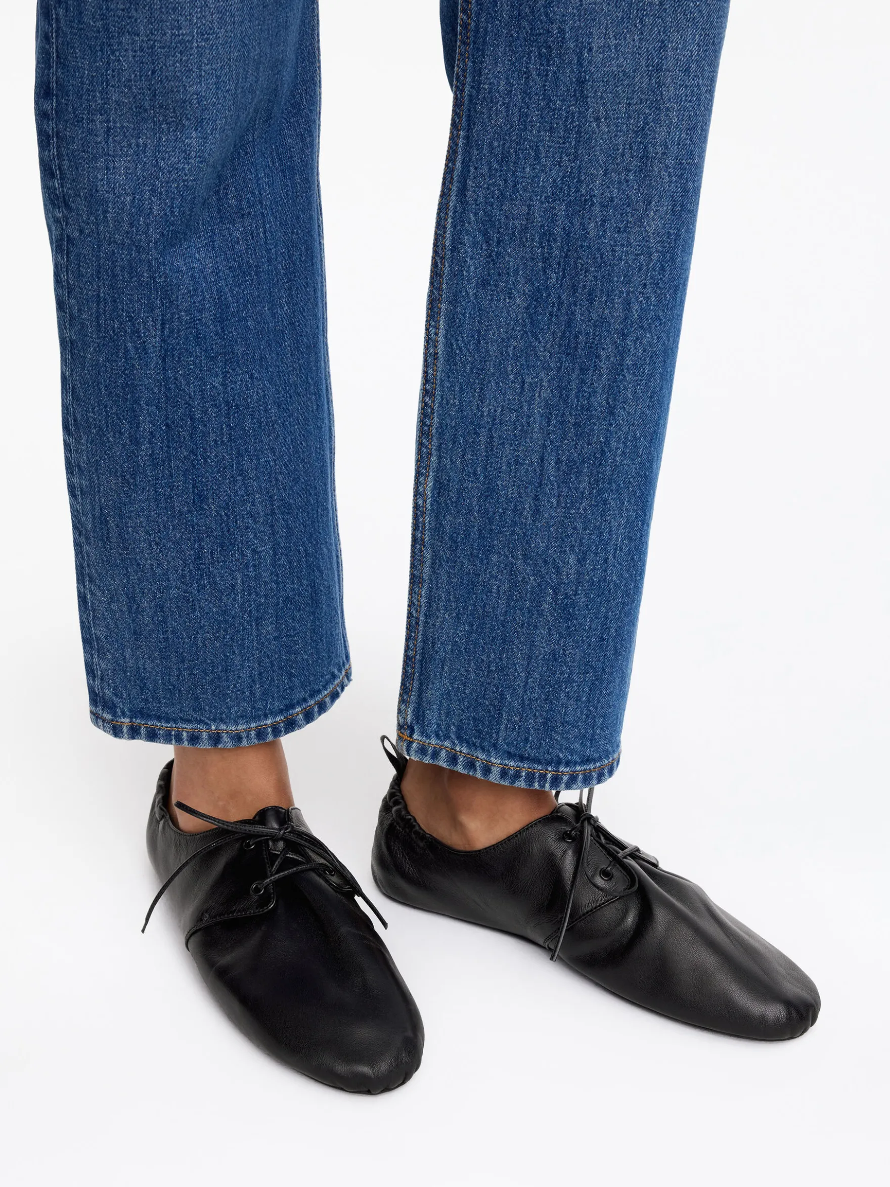 Schnürschuh aus weichem Leder