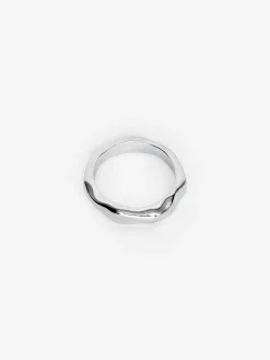 Silberfarbener Ring