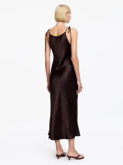 Slipkleid aus Satin mit Crinkle-Effekt